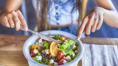 Σε κρατούν χορτάτη: 11 υδρόφιλες τροφές για αδυνάτισμα