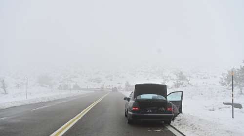 Σέρρες: Έντονη χιονόπτωση στον Λαϊλιά - Έμειναν στον δρόμο 15 άτομα με τα αυτοκίνητά τους και κάλεσαν το 112