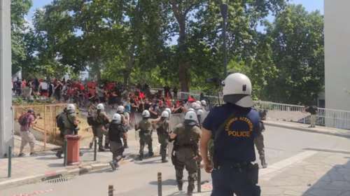 Θεσσαλονίκη: Στον εισαγγελέα οι δύο συλληφθέντες στα χθεσινά επεισόδια στο ΑΠΘ
