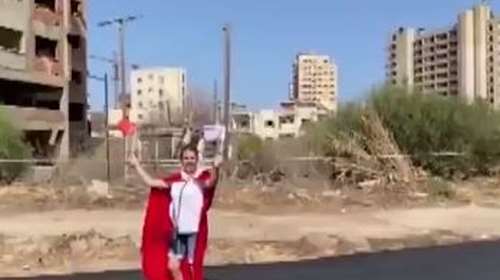 Βαρώσια: Με σημαίες της Τουρκίας πλήθος κόσμου για την &quot;είσοδο&quot; Τατάρ - Προκλητική &quot;φιέστα&quot; για το άνοιγμα [Βίντεο]