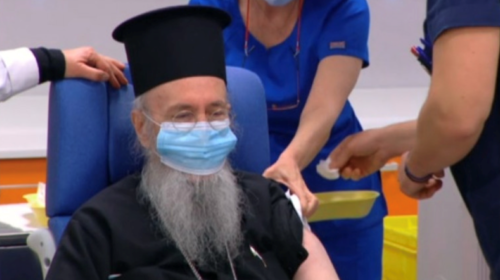 Ο Μητροπολίτης Ιερόθεος αποκαλύπτει: Τι αισθάνθηκα όταν με εμβολίασε ο νοσηλευτής... Θεούλης