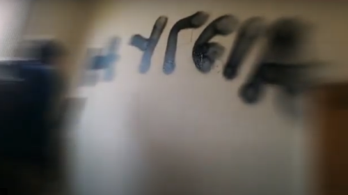 Επίθεση του Ρουβίκωνα στο σπίτι του Ακη Σκέρτσου- Ηρθαν πρόσωπο με πρόσωπο με τη σύζυγό του