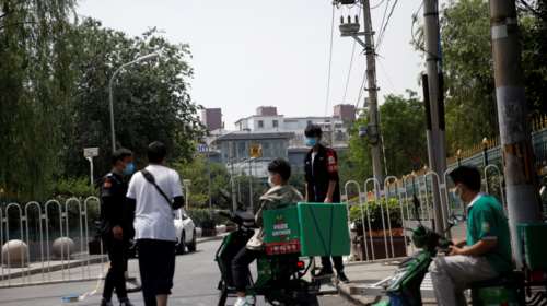 Κορονοϊός: Συναγερμός στο Πεκίνο - Ξανακλείνουν όλα τα σχολεία, αποφεύγετε τα &quot;μη αναγκαία&quot; ταξίδια, λένε  οι αρχές