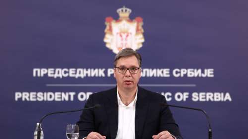 Βελιγράδι: Ο Βούτσις έκανε πίσω και απέσυρε το lockdown του Σαββατοκύριακου μετά την &quot;πολιορκία&quot; της Βουλής