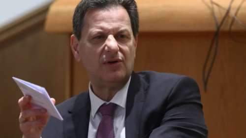 Σκυλακάκης: Το 2020 αντέχουμε να το βγάλουμε, αν…