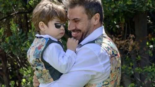 Άκης Πετρετζίκης: Το ξεκαρδιστικό στιγμιότυπο με τον γιο του Αχιλλέα που αξίζει να δεις