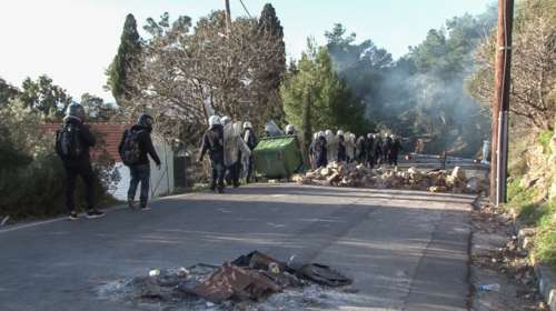 Έκρυθμη η κατάσταση σε Λέσβο και Χίο: Γενική απεργία κατά των κλειστών δομών την Τετάρτη