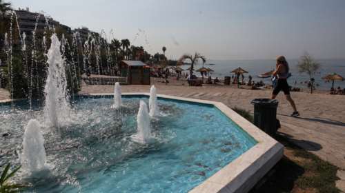 Αίθριος ο καιρός: Ανεβαίνει ο υδράργυρος σήμερα - Πού θα σημειωθούν καταιγίδες το Σαββατοκύριακο