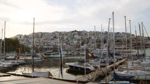 Στο σφυρί η βίλα του Γιώργου Γλου στην Καστέλα του Πειραιά- Σε πλειστηριασμό και το Grand Chalet στο Κεφαλάρι