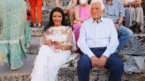 Ζωζώ Σαπουντζάκη: Σπάνιες φωτογραφίες χέρι-χέρι με τον σύντροφό της, Πύρρο Αναγνωστόπουλο