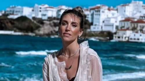 Η Αθηνά Οικονομάκου φόρεσε ένα τζιν σορτσάκι με τον πιο sexy summer τρόπο