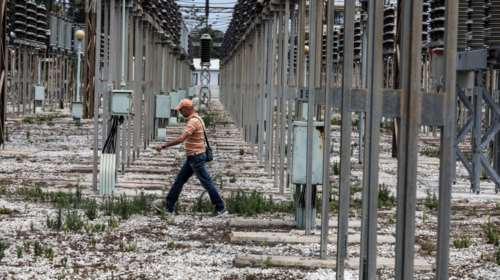 Απίστευτο και όμως ελληνικό: Πέντε μοναχές μπλοκάρουν την ηλεκτρική διασύνδεση της Πελοποννήσου