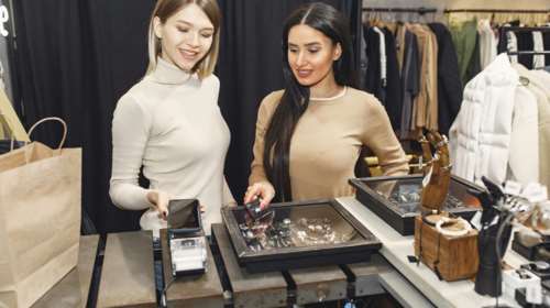 Λήγει τη Δευτέρα η προθεσμία εγγραφής στο σύστημα IRIS  για χιλιάδες επαγγελματίες - &quot;Τσουχτερά&quot; τα πρόστιμα