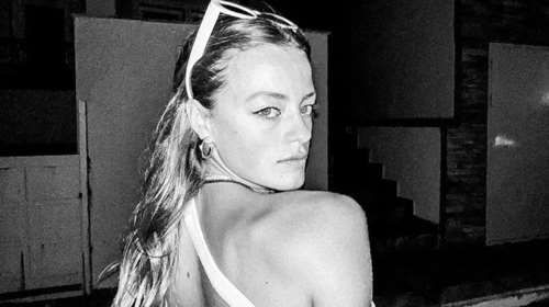 The body: Η Γαία Μερκούρη φοράει το μικροσκοπικό μαύρο της μπικίνι και μας αφήνει -ξανά- με το στόμα ανοιχτό