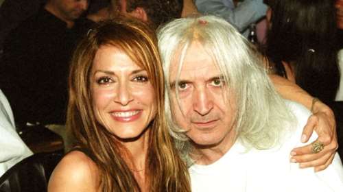 41 χρόνια πριν: Άννα Βίσση - Νίκος Καρβέλας στο γάμο τους - το συντηρητικό νυφικό, τα πασουμάκια της νύφης και τα διαφορετικά μαλλιά του γαμπρού