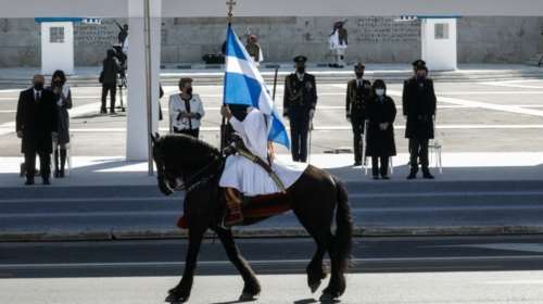 Η Σκοτεινή Πλευρά των Εορταστικών Παρελάσεων και η συμμετοχή των αλόγων- Μια παρέμβαση της A promise to Animals
