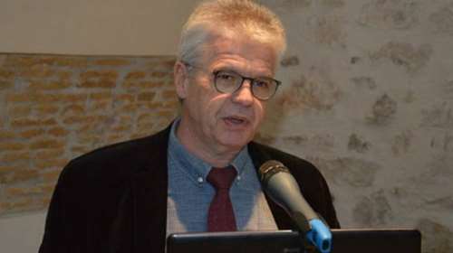 Λοιμωξιολόγος Γώγος: Υγειονομικά τα παιδιά μπορούν να επιστρέψουν στο δημοτικό σχολείο
