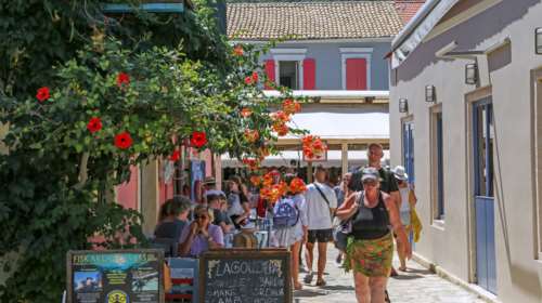 Καιρός: Άγγιξε τους 39 βαθμούς το θερμόμετρο σήμερα - Υψηλές θερμοκρασίες με βροχές και καταιγίδες το Σάββατο