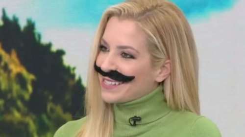 Γιατί η Μαρία Αναστασοπούλου εμφανίστηκε με μουστάκι στην εκπομπή - Ξεράθηκε στα γέλια ο Παπαδάκης