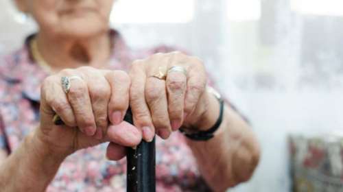 Σπείρα οικιακών βοηθών ναρκώνει ηλικιωμένους και τους κλέβει - Τα στοιχεία που δείχνουν τον &quot;εγκέφαλο&quot;