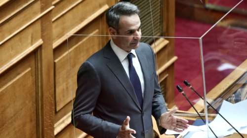 Μητσοτάκης στην βουλευτή ΣΥΡΙΖΑ που είδε &quot;ιμπεριαλιστική συνωμοσία&quot; πίσω από τα αγγλικά στα νηπιαγωγεία- &quot;Σοβαρευτείτε&quot;