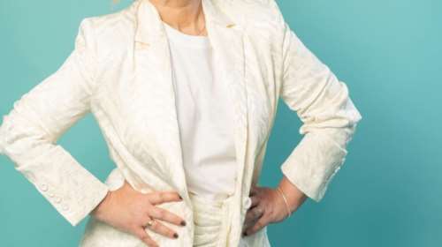 Η Νάνσυ Ζαμπέτογλου στα καλύτερά της: Τα υγιή ξανθά μαλλιά και το υπέροχο δέρμα