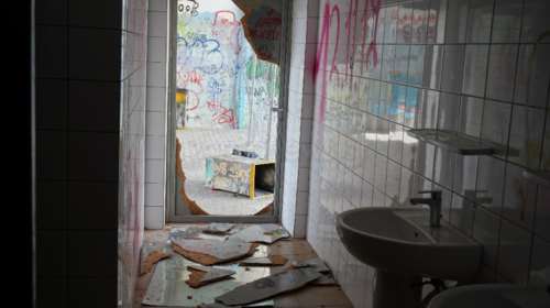 Βάνδαλοι διέλυσαν σχολείο στα Χανιά – Εσπασαν τα πάντα