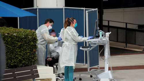 Κορονοϊός: &quot;Πόλεμος&quot; λοιμωξιολόγων για τα τεστ - Η απάντηση Τσιόδρα