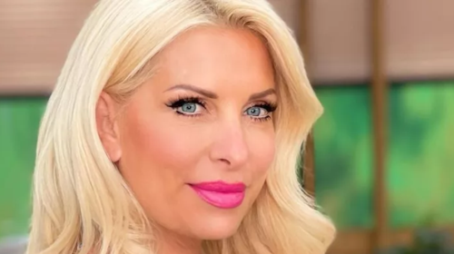 Ελένη Μενεγάκη: Η άγνωστη περιπέτεια του γιου της, Άγγελου Λάτσιου, και τα σημάδια που είχε στο σώμα του για έναν χρόνο