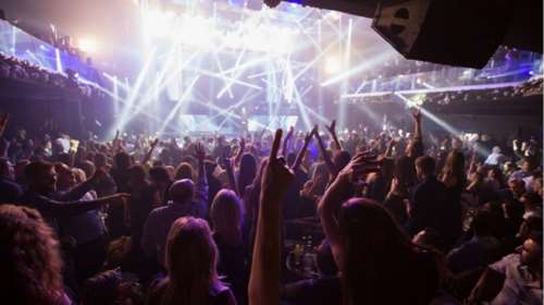 Κορoνοϊός: Σε καραντίνα η εγχώρια showbiz - Ο ένας μετά τον άλλο ανακοινώνουν ότι νοσούν