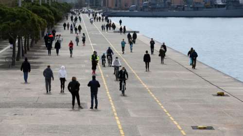 Θεσσαλονίκη: Ναυαγοσώστρια ανέσυρε νεκρό άνδρα από τη θαλάσσια περιοχή της Περαίας