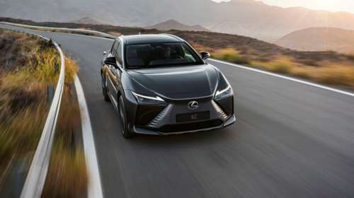 Lexus RZ 450e: Ηλεκτρικό, οικογενειακό και σπορ