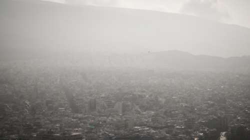 Σκόνη και πολύ υψηλές θερμοκρασίες - Άγγιξε τους 27 βαθμούς το θερμόμετρο - Ο καιρός την Κυριακή