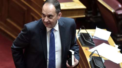 Στην Εντατική του Ευαγγελισμού παραμένει ο Γιάννης Πλακιωτάκης - Δεν υποχωρεί ο πυρετός