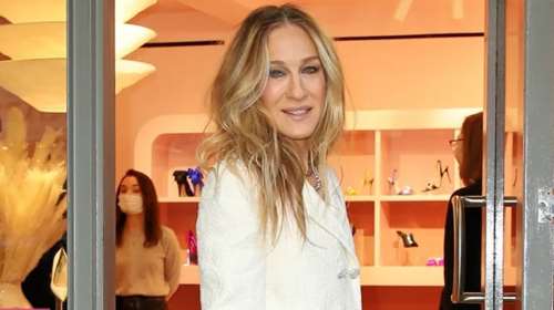 Η πιο αναπάντεχη τάση στα μαλλιά για τις γυναίκες άνω των 50 είναι και η πιο κολακευτική