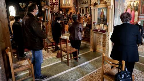 Πάσχα: Οι ύμνοι των Αγίων Παθών στη δημοτική γλώσσα από την Αρχιεπισκοπή [βίντεο]