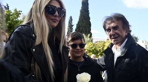 Αγγελική Ηλιάδη: Η αμήχανη στιγμή στην κηδεία της Καίτης Γκρέυ, όταν δεν μίλησε στον θείο της