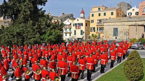 Πάσχα: Στους παραδοσιακούς προορισμούς θα κάνουν Ανάσταση οι Έλληνες - Οι περιοχές με πληρότητα 100%
