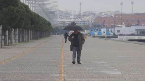 Άστατος καιρός με βροχές και καταιγίδες