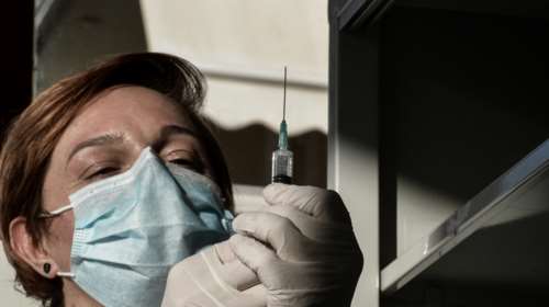 Καλιφόρνια: Πέθανε μερικές ώρες μετά τον εμβολιασμό του για τον κορονοϊό - Ερευνα των αρχών