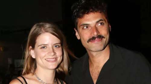 Δανάη Μιχαλάκη: Το γεμάτο χρώμα σαλόνι του σπιτιού της