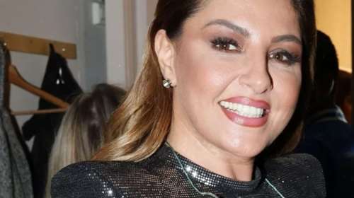 Έλενα Παπαρίζου: Casual και εντελώς αμακιγιάριστη στο κέντρο της Αθήνας