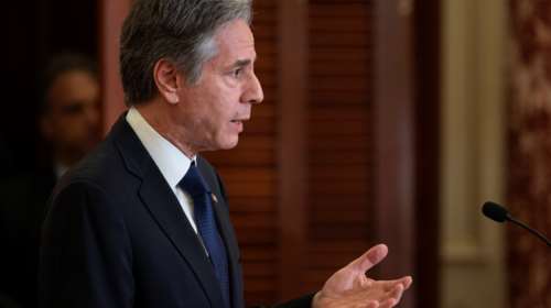 Μπλίνκεν: &quot;Παράλογες&quot; οι προτάσεις του Κρεμλίνου για ανθρωπιστικούς διαδρόμους προς τη Ρωσία