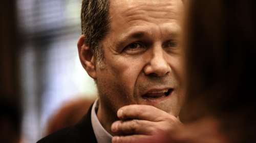 Το άρθρο του Θάνου Τζήμερου που άναψε φωτιές: Από το εδώλιο στην ψειρού χωρίς άδειες και... κάμερες παντού