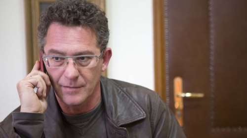 Η γκάφα του ευρωβουλευτή του ΣΥΡΙΖΑ Κώστα Αρβανίτη με τα εμβόλια- Ανακάλυψε &quot;εμβόλια Κούβας&quot;