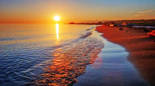 Σήμερα η μεγαλύτερη μέρα του έτους και η πρώτη επίσημη μέρα του καλοκαιριού