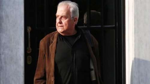 Ο Τσίπρας στηρίζει απόλυτα τον Φλαμπουράρη για την κατασκευαστική