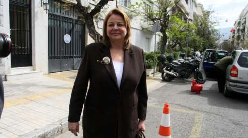Κατσέλη:Τέλος στα capital controls έως τις αρχές του΄16