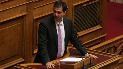 Βαριά καταγγελία Θεοχάρη κατά Φλαμπουράρη για μαύρα ταμεία