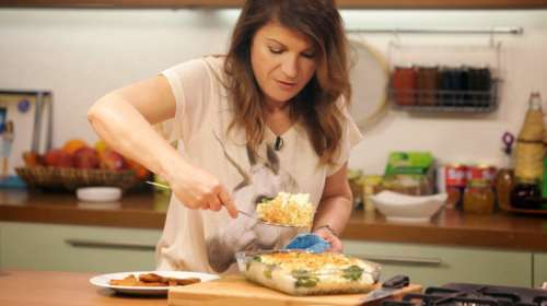 Τσικνοπέμπτη - Αργυρώ Μπαρμπαρίγου: 2+1 τοπ συνταγές για να τσικνίσετε και να γλείφετε τα δάκτυλά σας